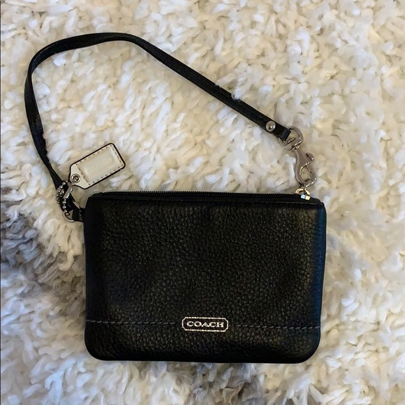 Coach Handbags - Coach wristlet